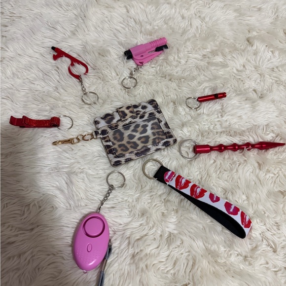 Leopard Print safety Keychain Set - Picture 6 of 6